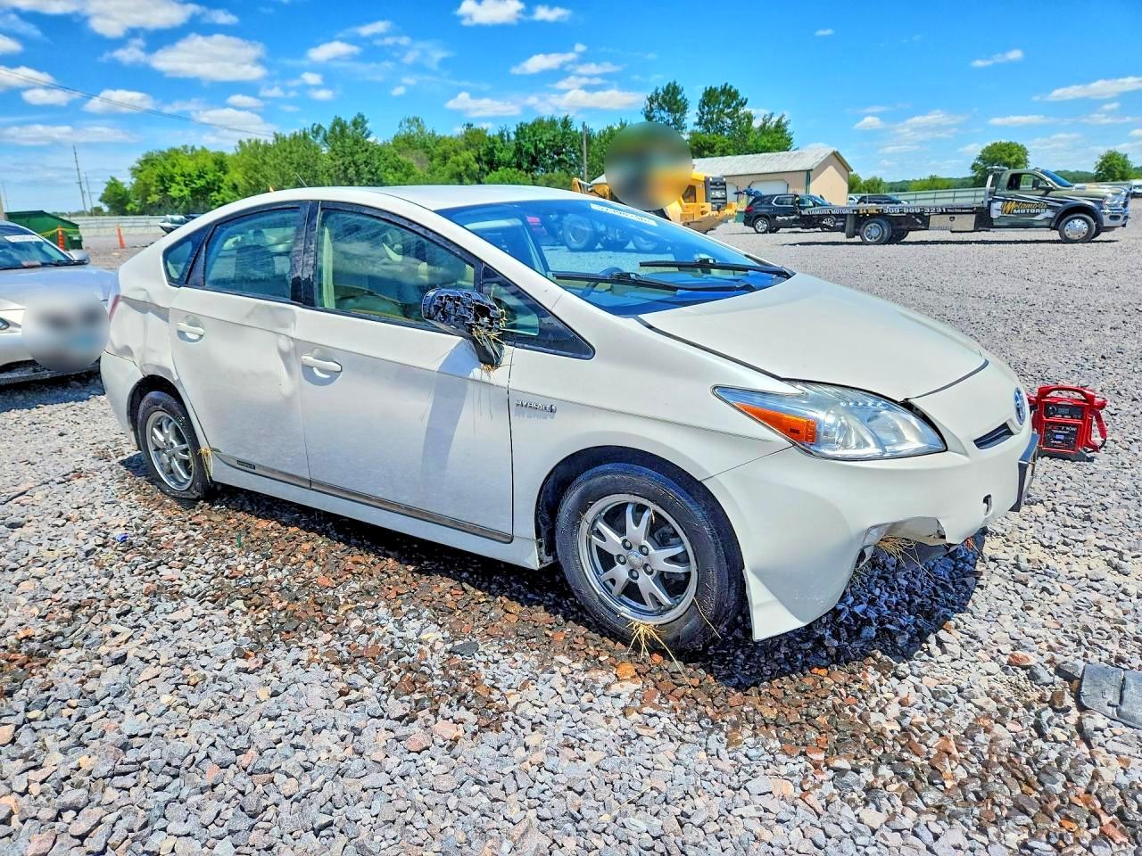 2011 TOYOTA PRIUS