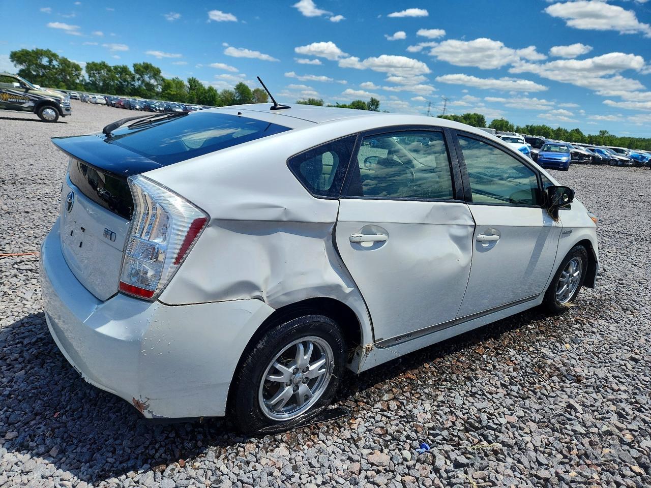 2011 TOYOTA PRIUS