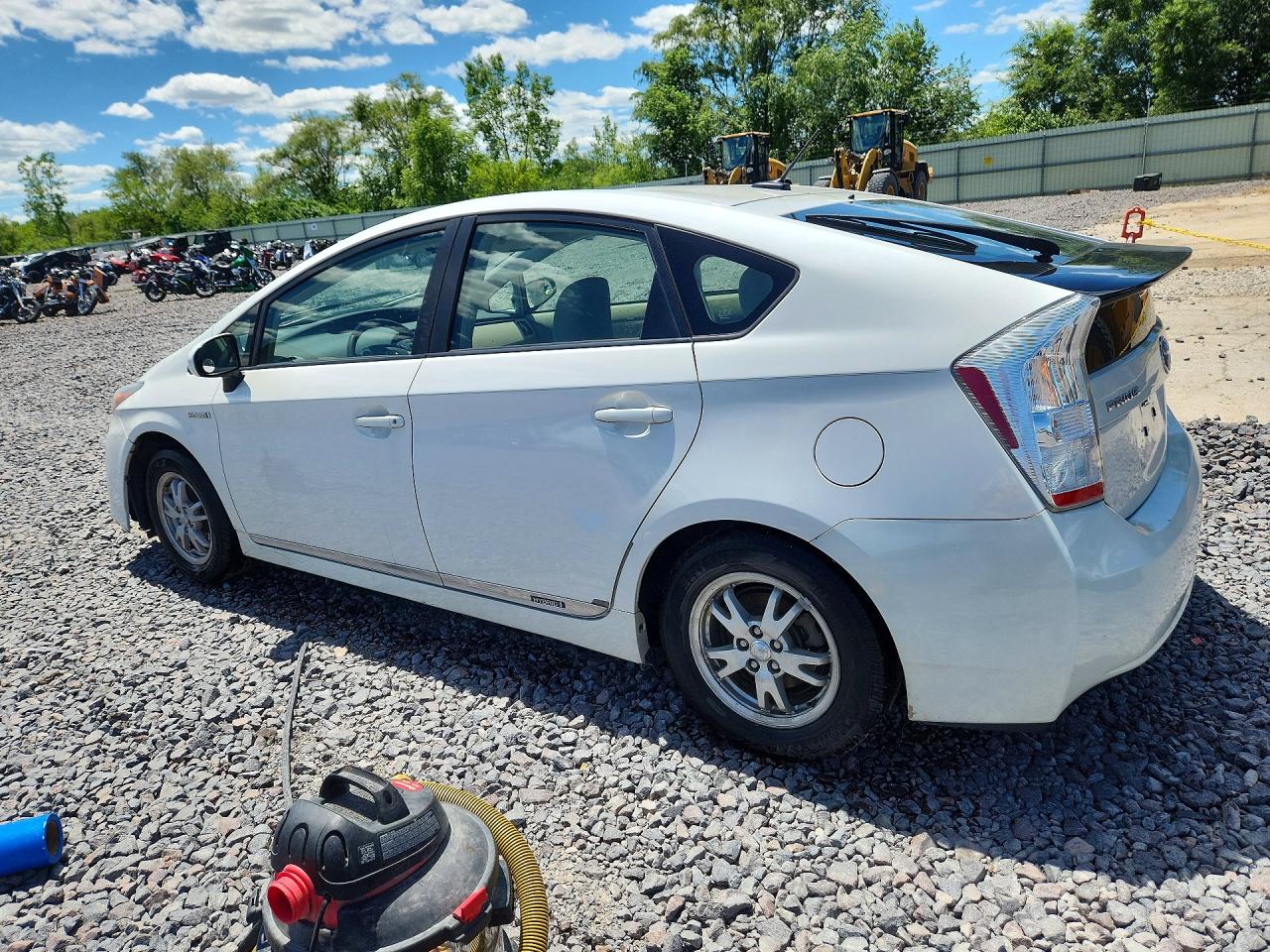 2011 TOYOTA PRIUS