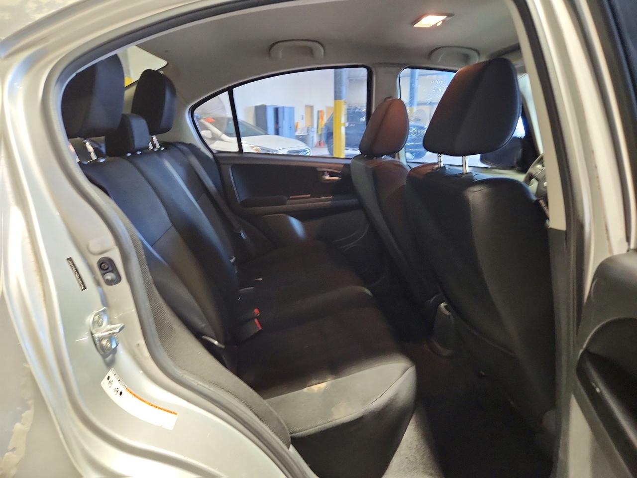 2011 SUZUKI SX4