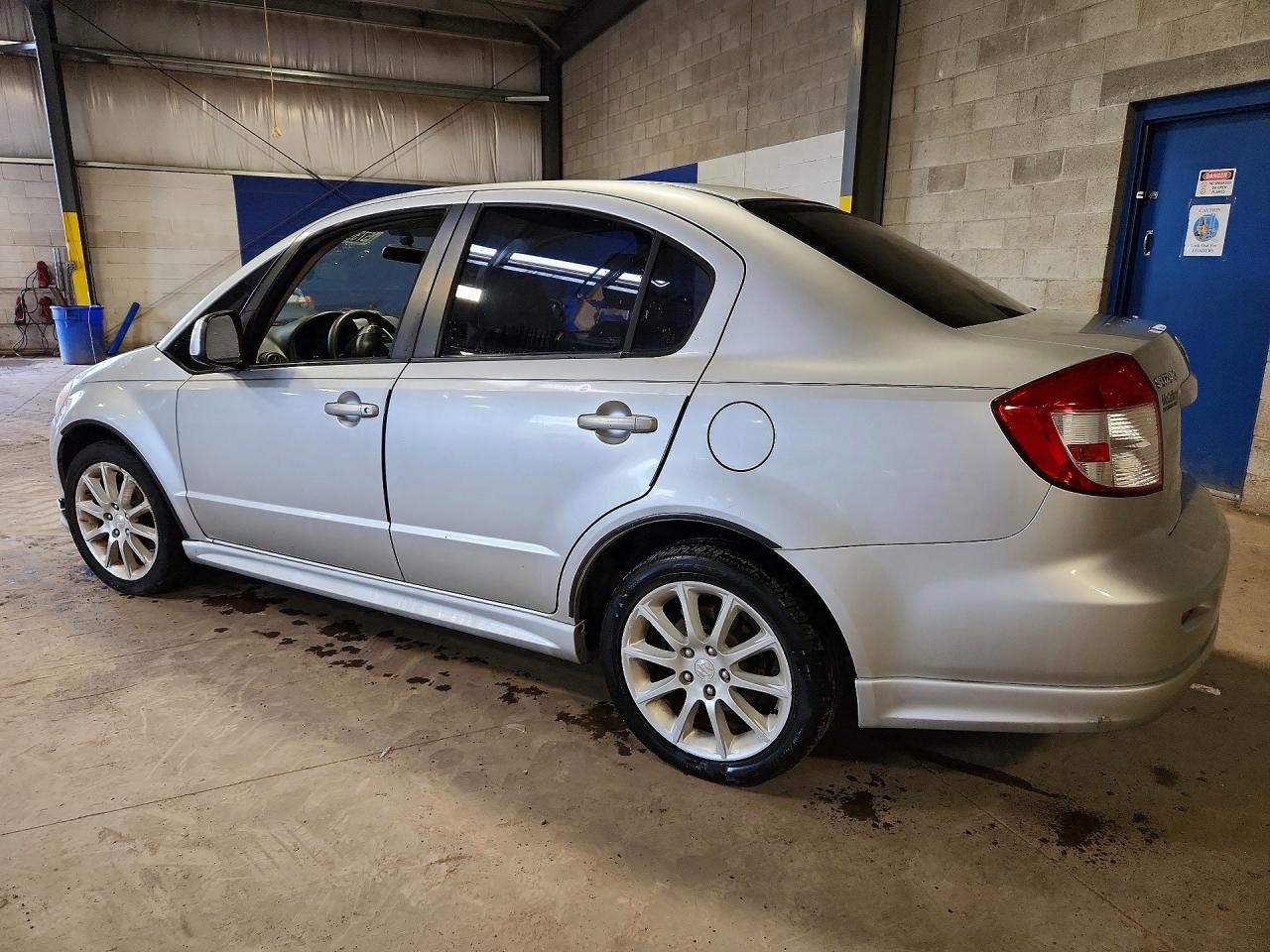 2011 SUZUKI SX4