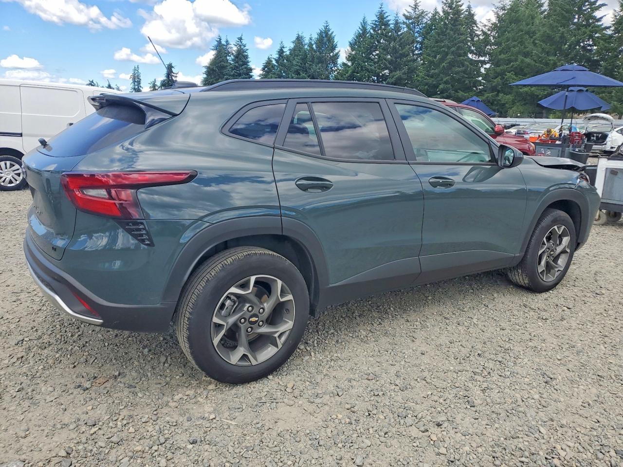 2025 CHEVROLET TRAX