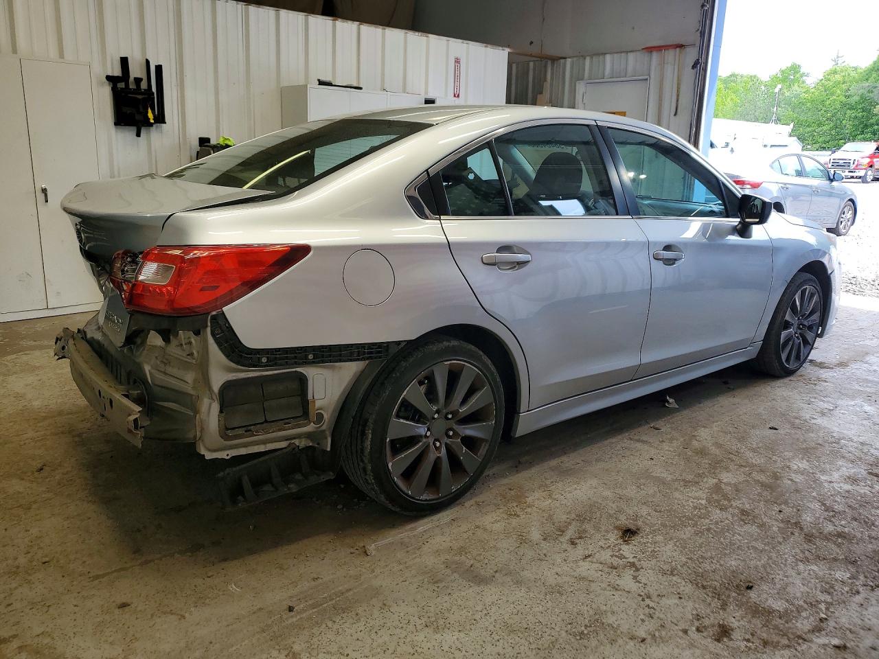 2017 SUBARU LEGACY