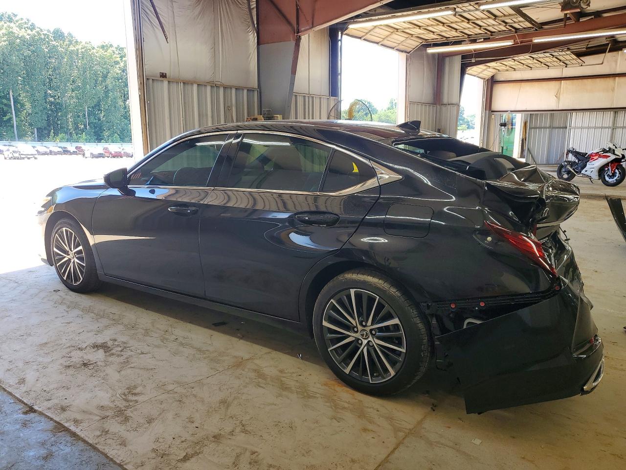 2022 LEXUS ES350