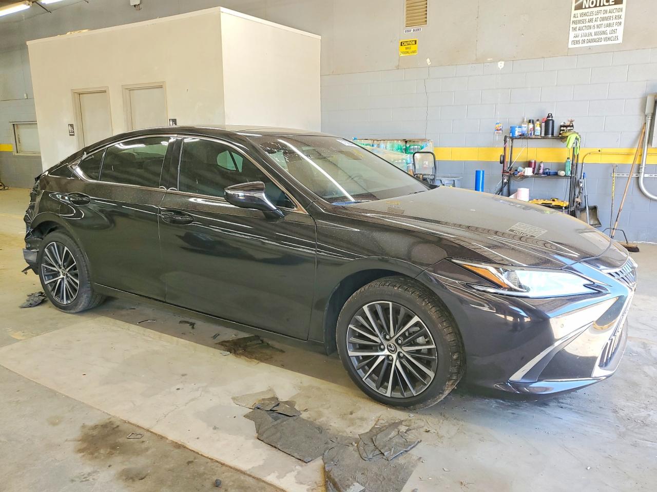 2022 LEXUS ES350
