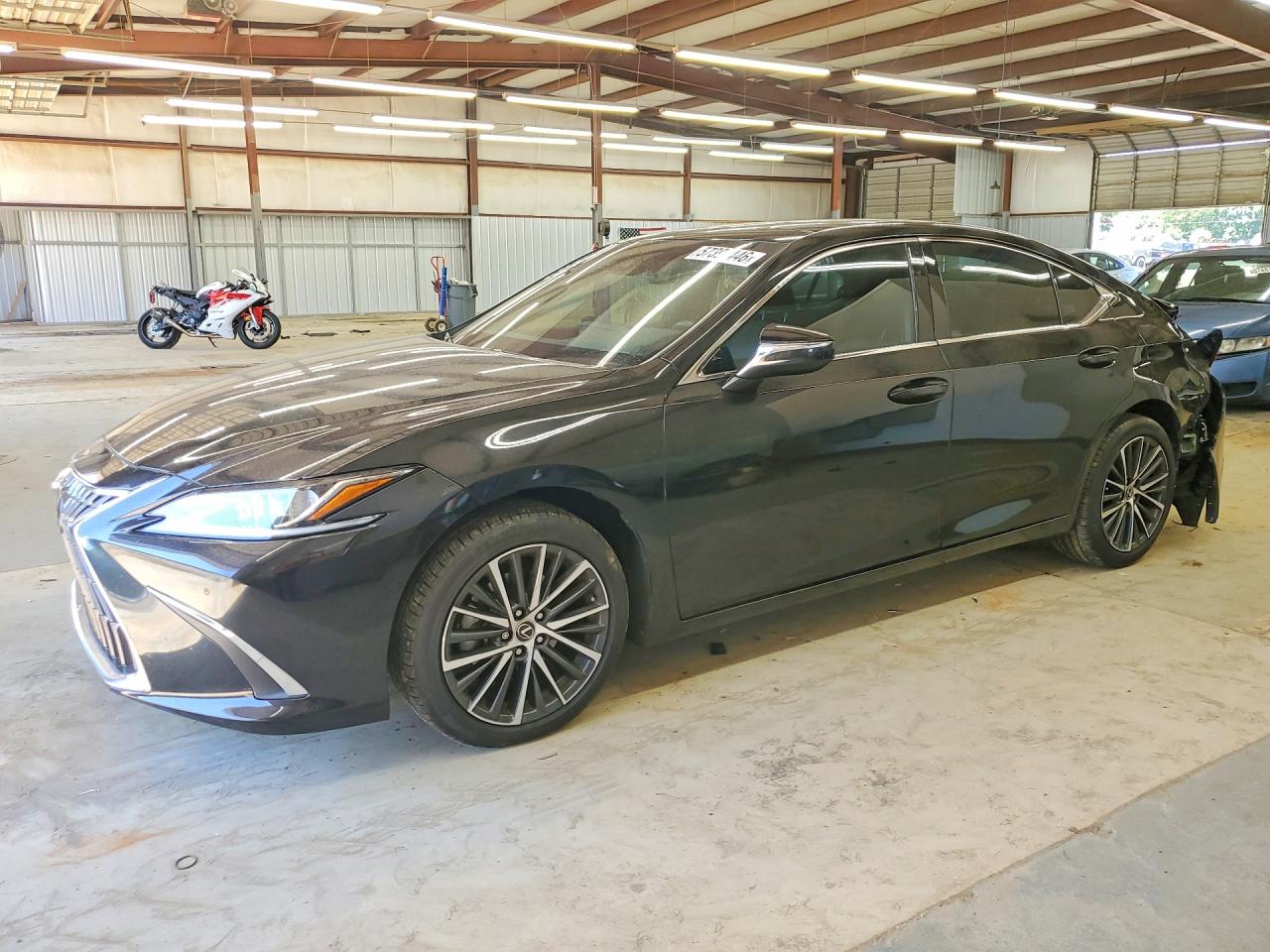 2022 LEXUS ES350