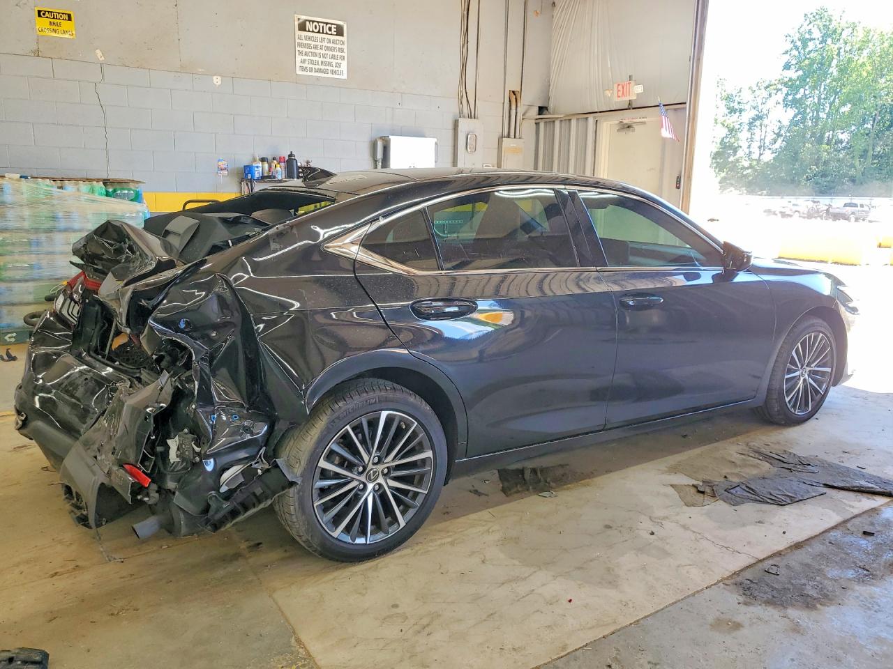 2022 LEXUS ES350