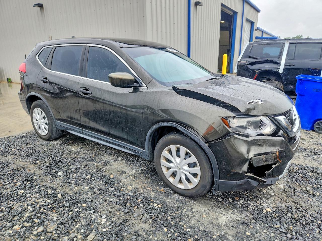2017 NISSAN ROGUE