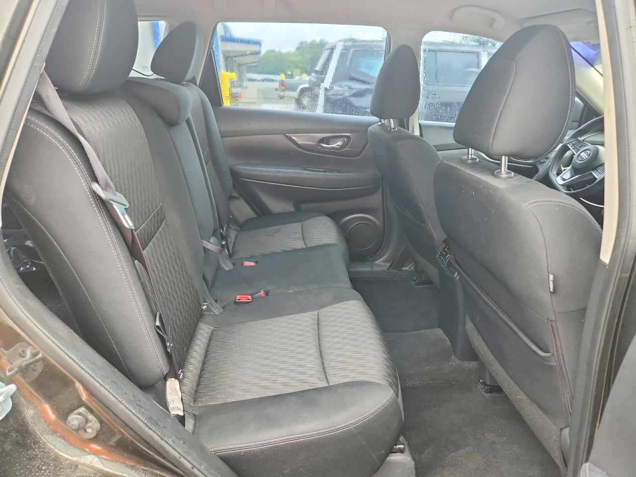 2017 NISSAN ROGUE
