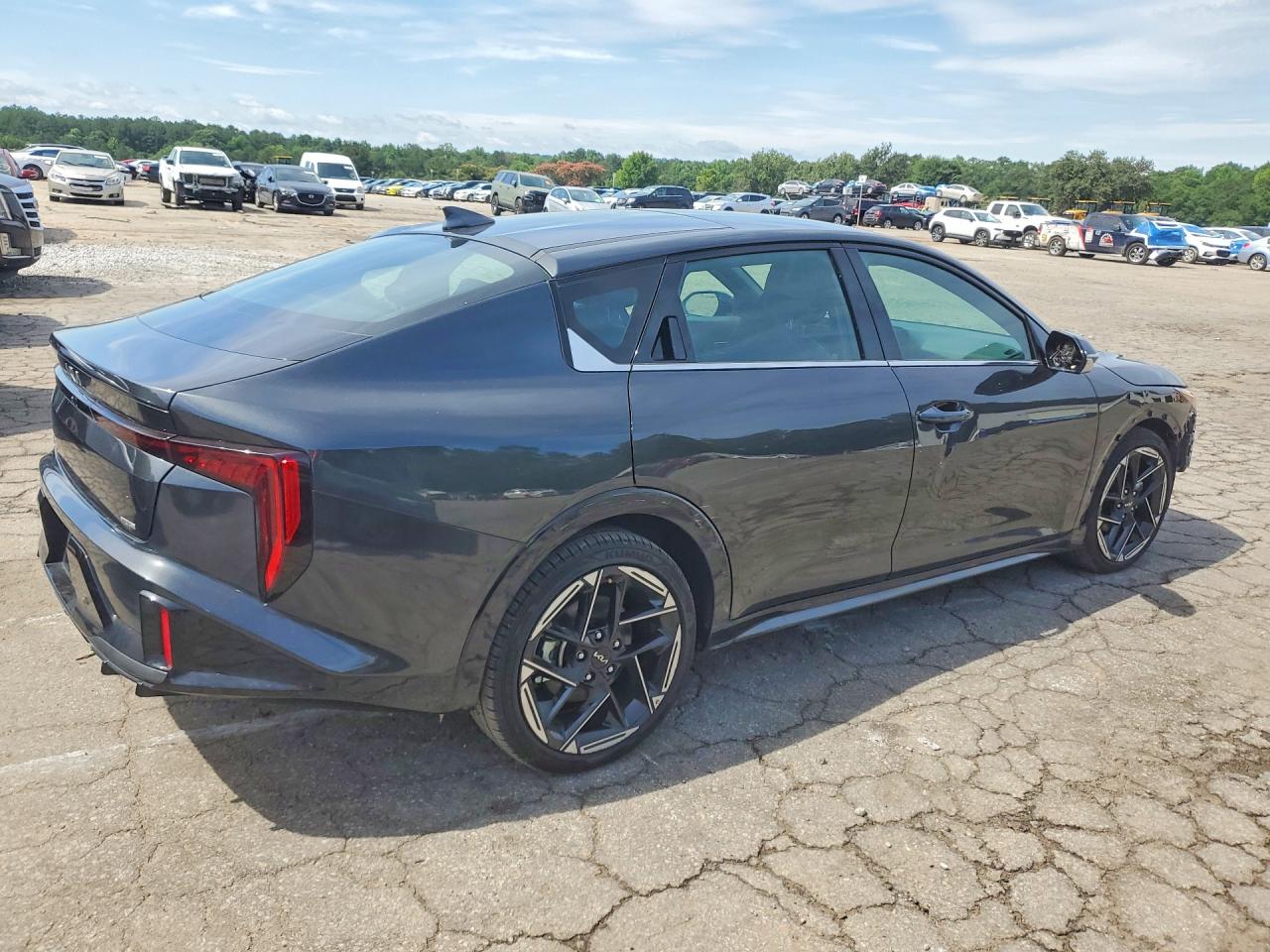 2025 KIA K4 GT LINE