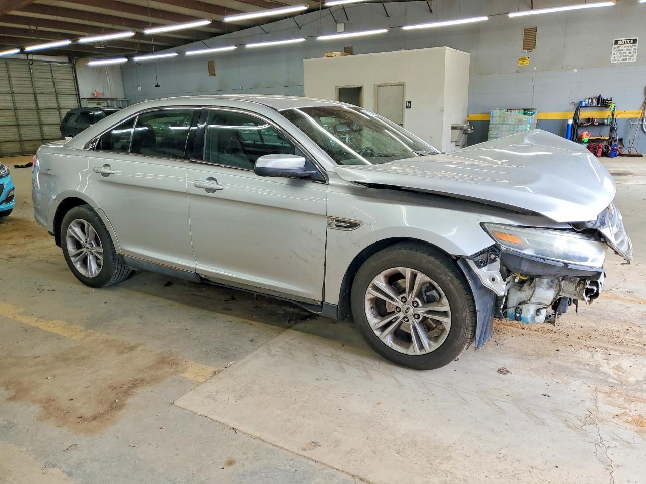 2013 FORD TAURUS