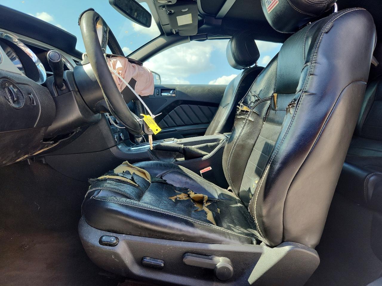 2013 FORD MUSTANG