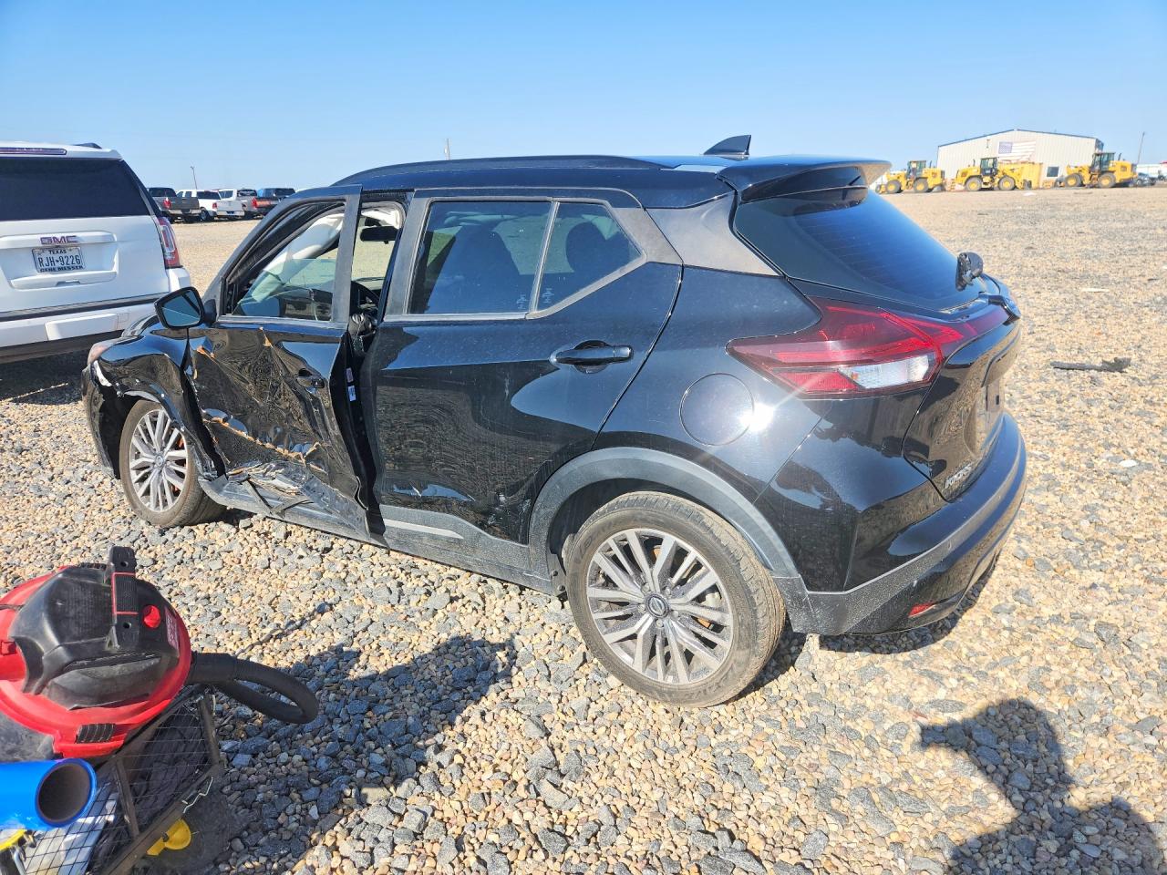 2021 NISSAN KICKS