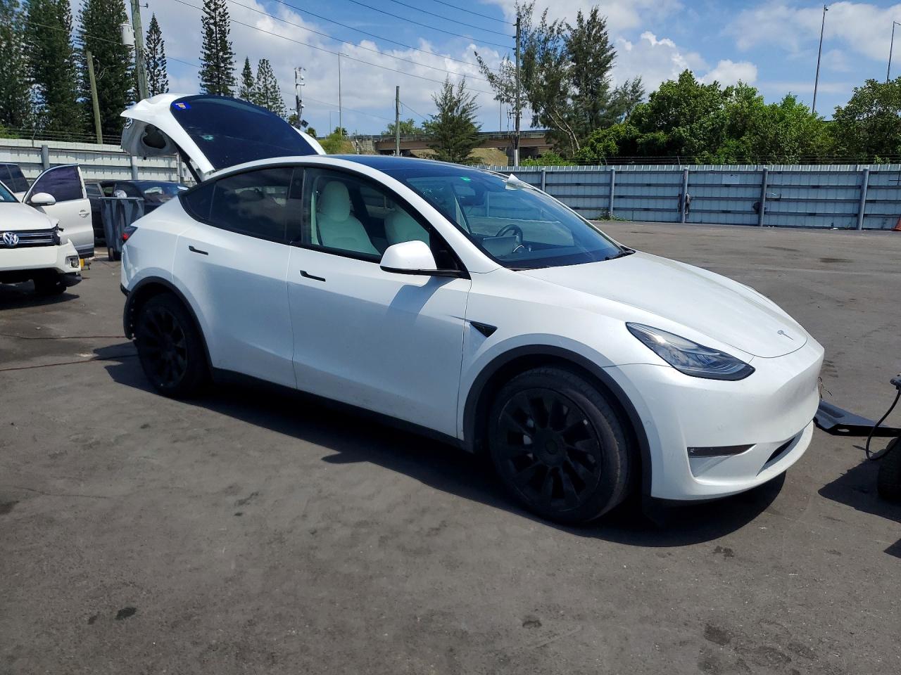 2022 TESLA MODEL Y