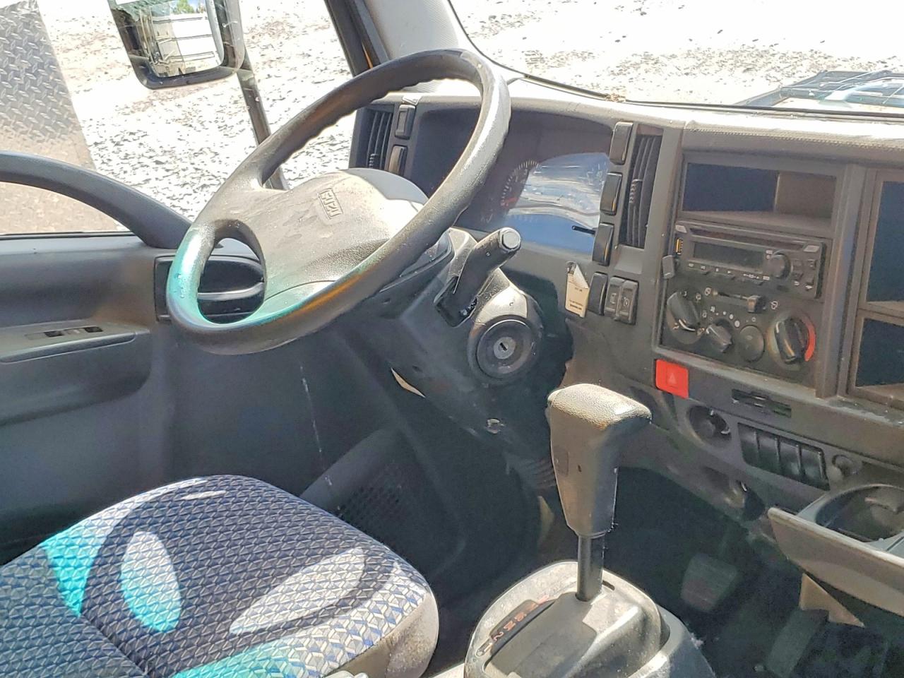 2023 ISUZU NPR
