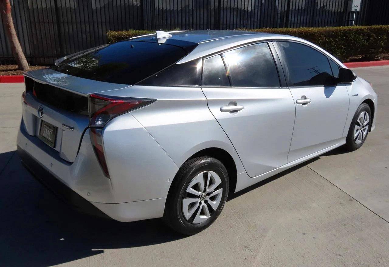 2018 TOYOTA PRIUS
