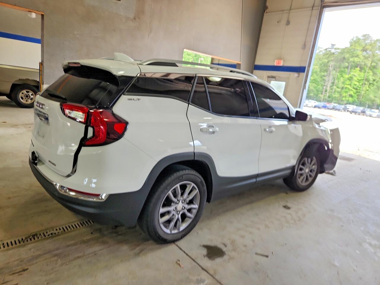 2023 GMC TERRAIN