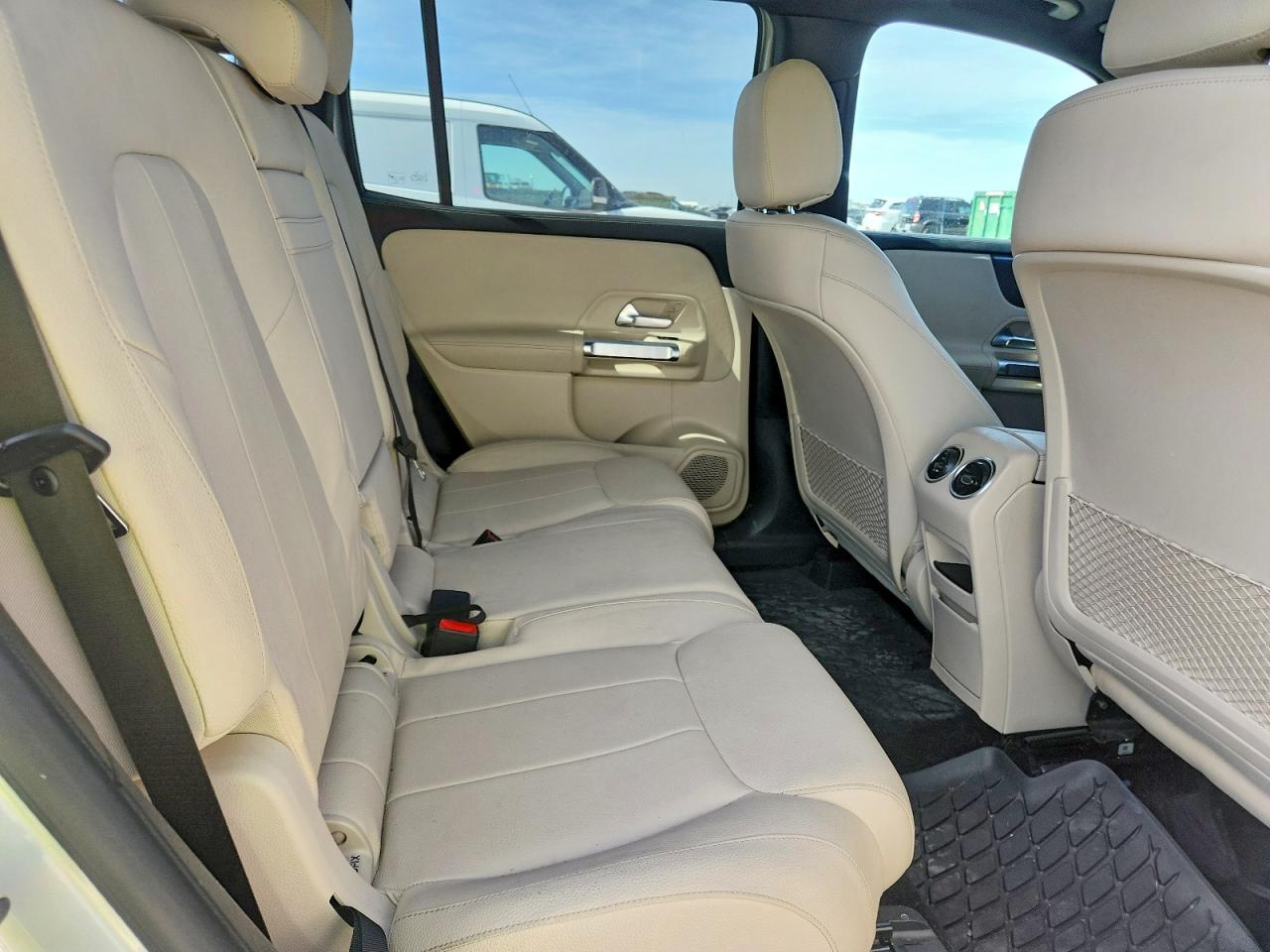 2022 MERCEDES-BENZ GLB-CLASS