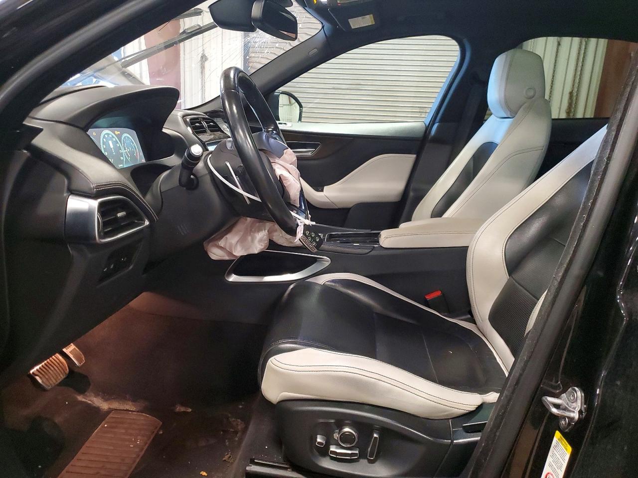 2018 JAGUAR F-PACE