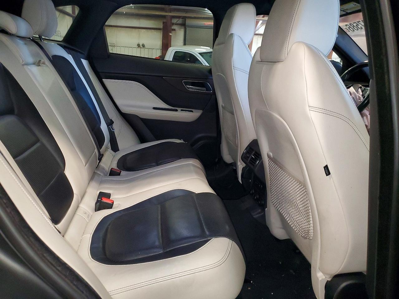 2018 JAGUAR F-PACE