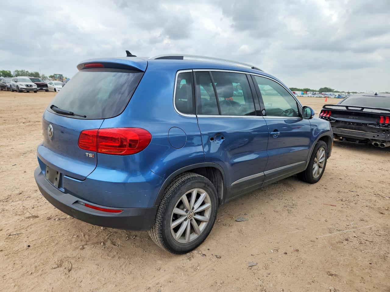 2017 VOLKSWAGEN TIGUAN