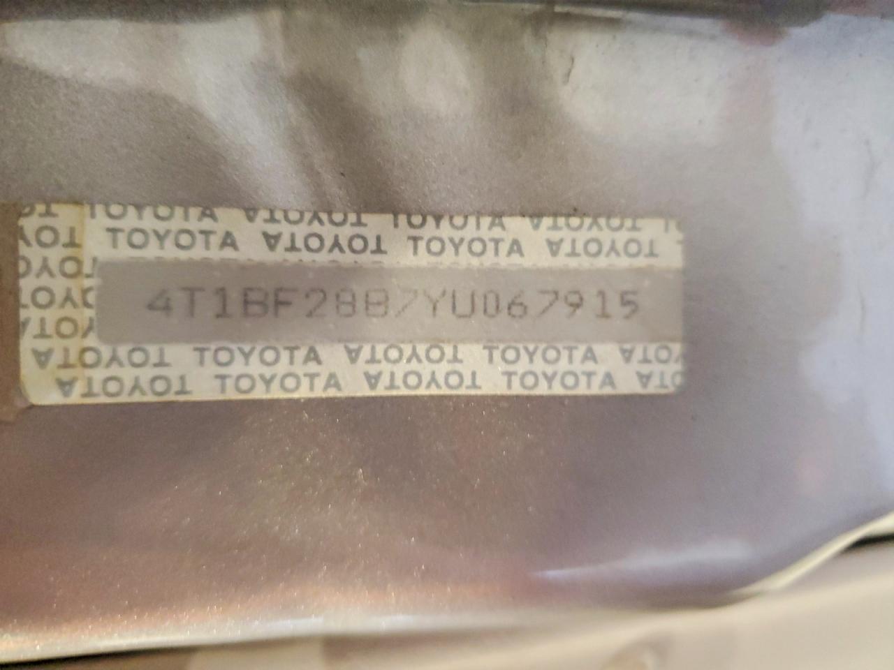 2000 TOYOTA AVALON