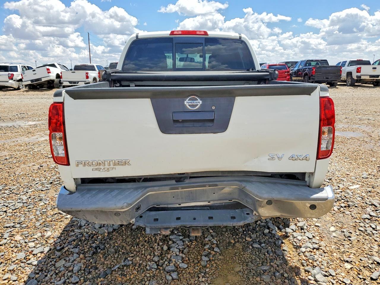 2017 NISSAN FRONTIER