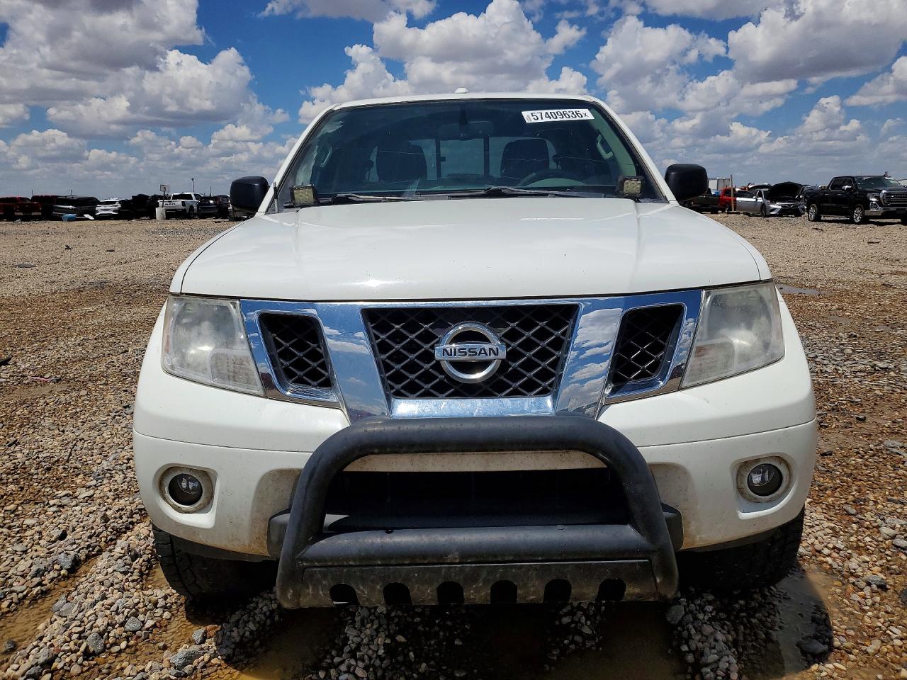 2017 NISSAN FRONTIER