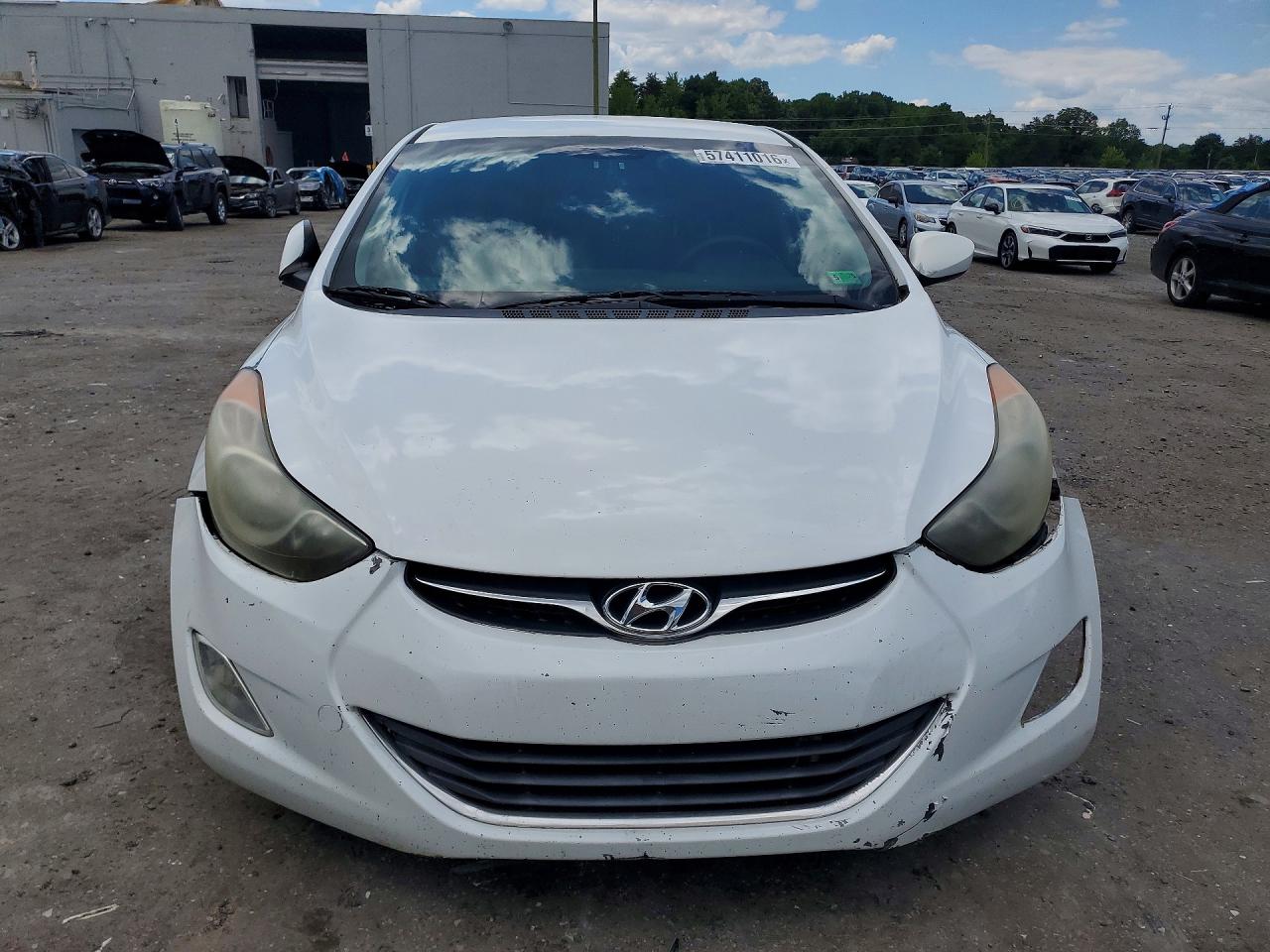 2013 HYUNDAI ELANTRA