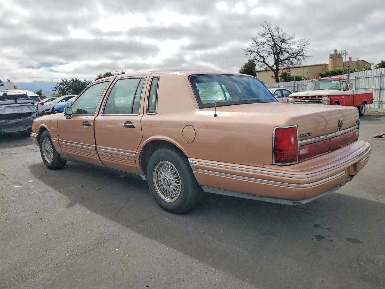 1994 LINCOLN TOWNCAR