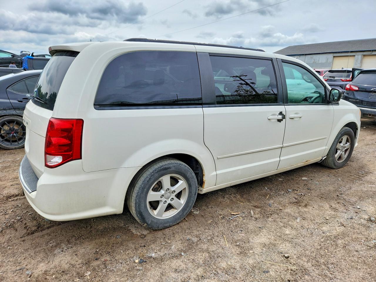 2011 DODGE CARAVAN