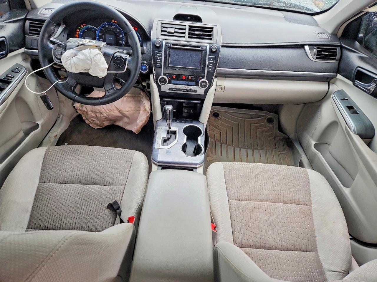 2014 TOYOTA CAMRY SOLA