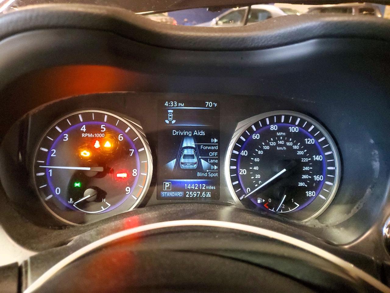 2015 INFINITI Q50