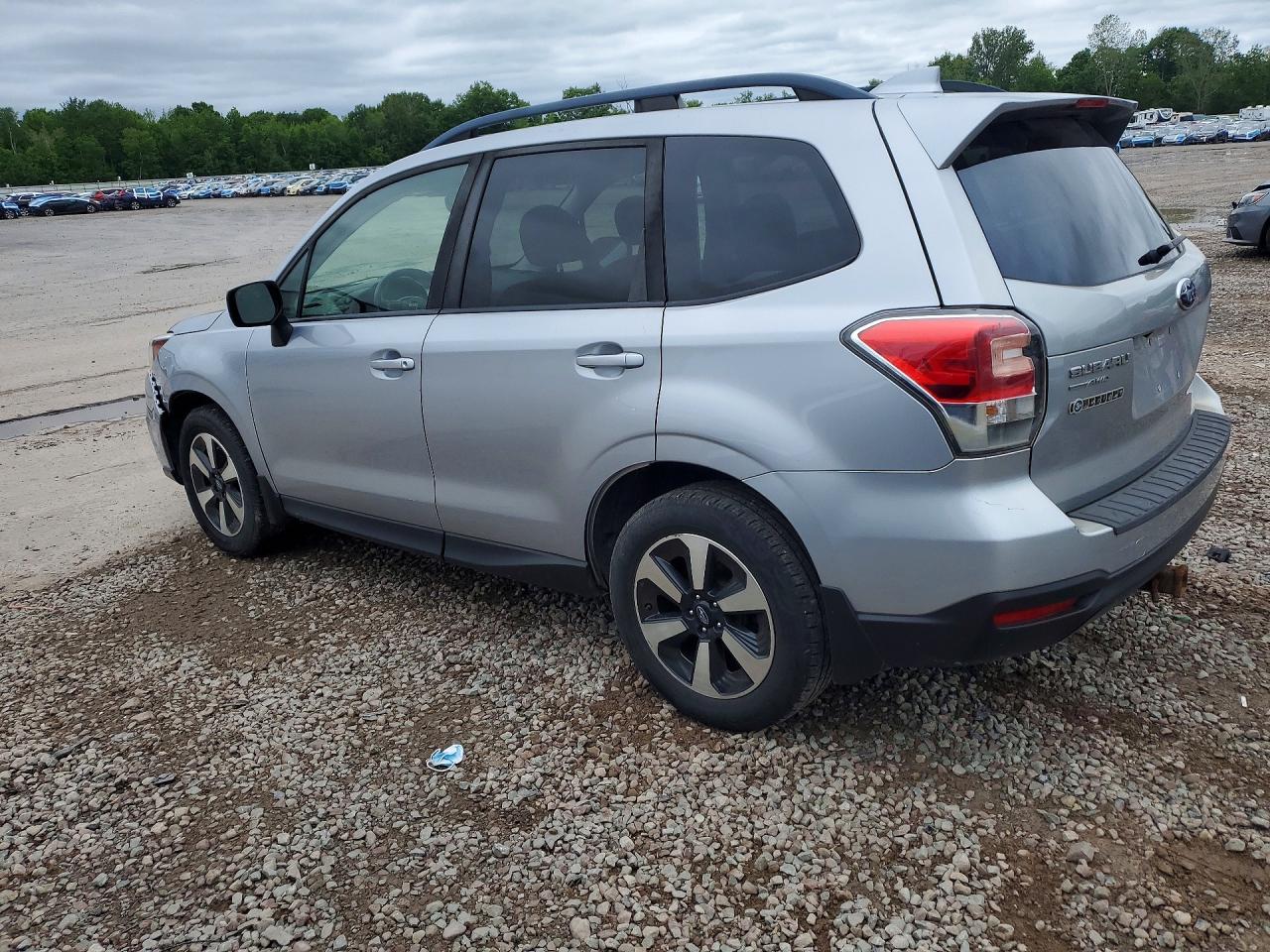 2017 SUBARU FORESTER