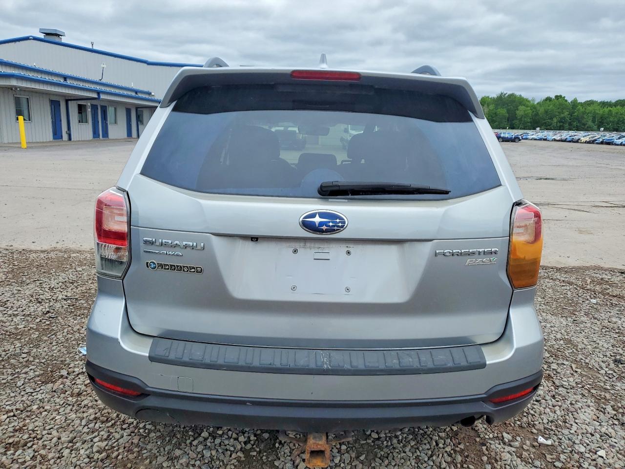 2017 SUBARU FORESTER