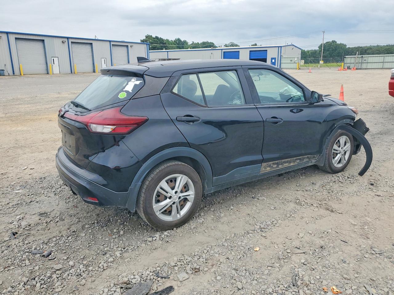 2022 NISSAN KICKS