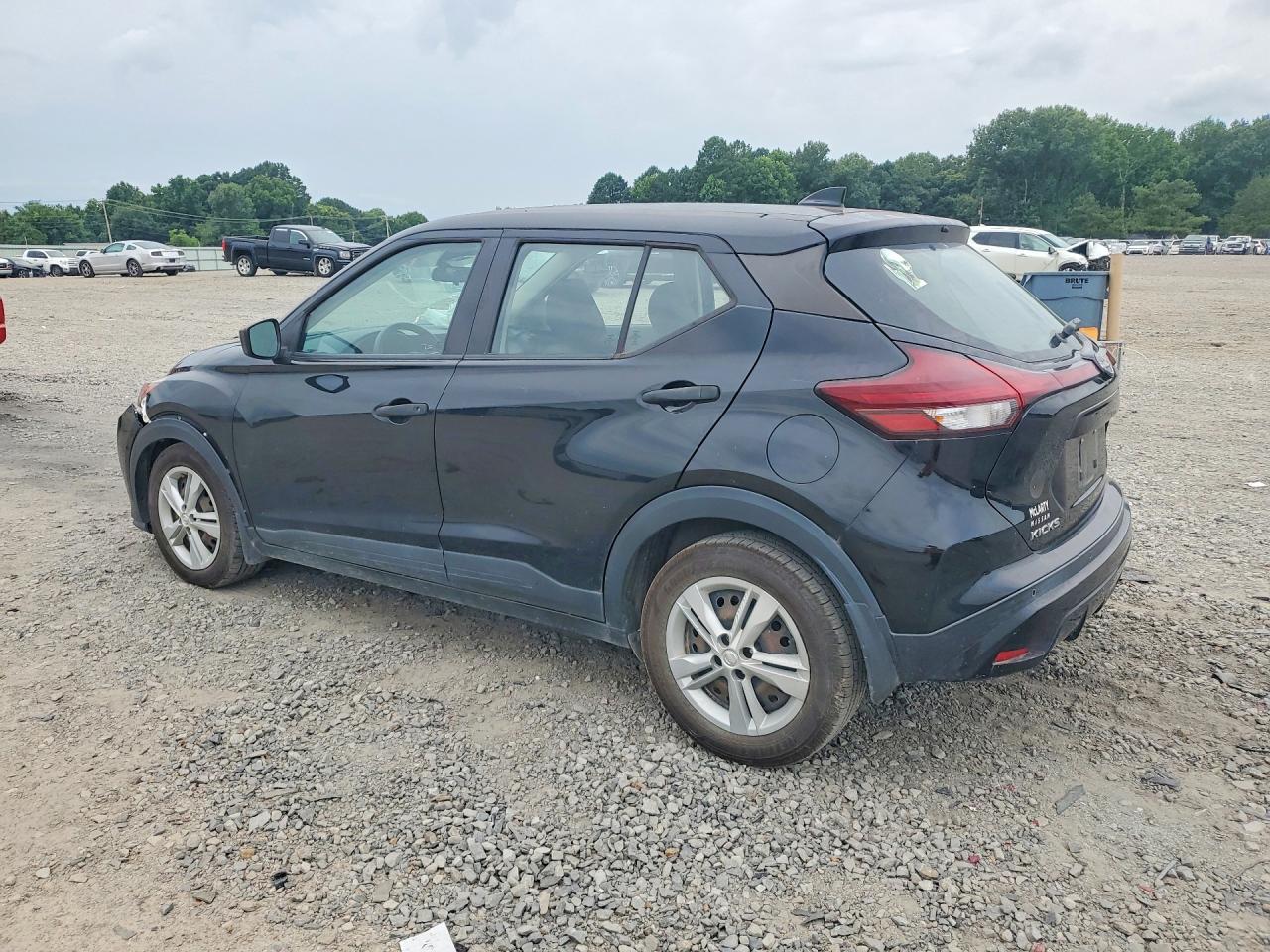 2022 NISSAN KICKS