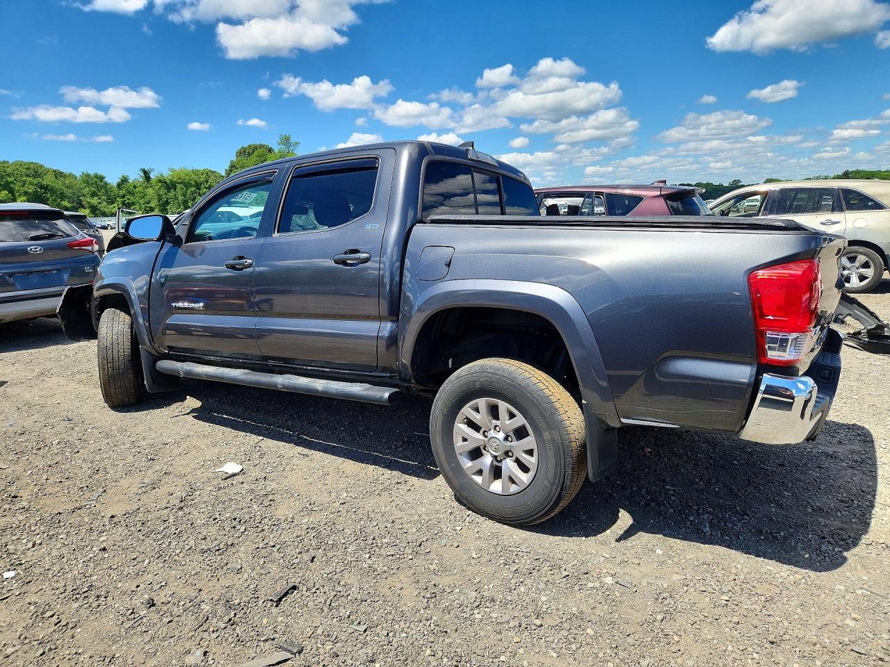 2017 TOYOTA TACOMA