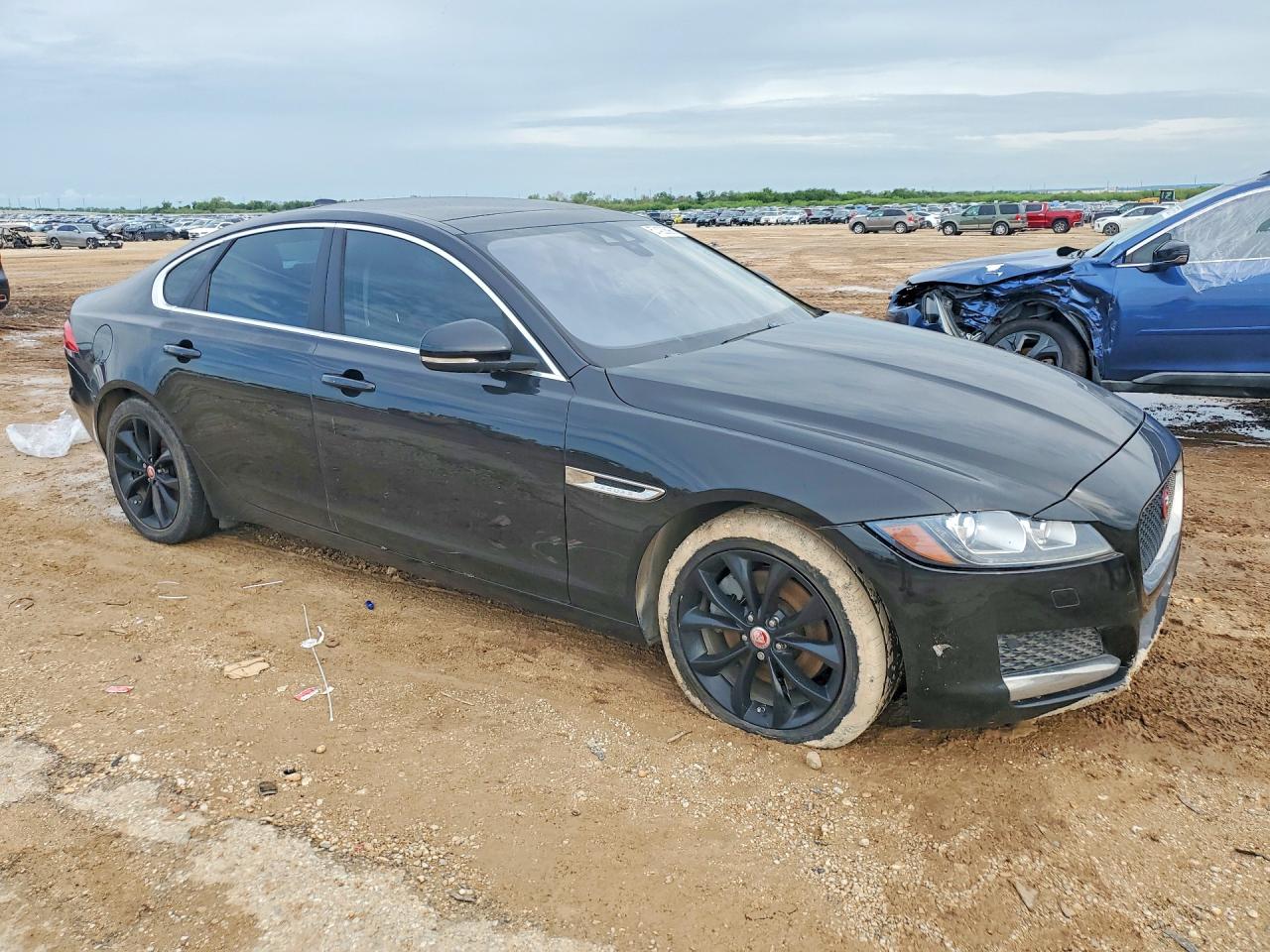 2017 JAGUAR XF