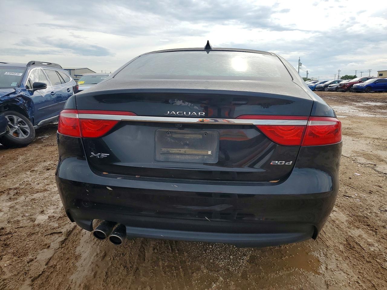 2017 JAGUAR XF
