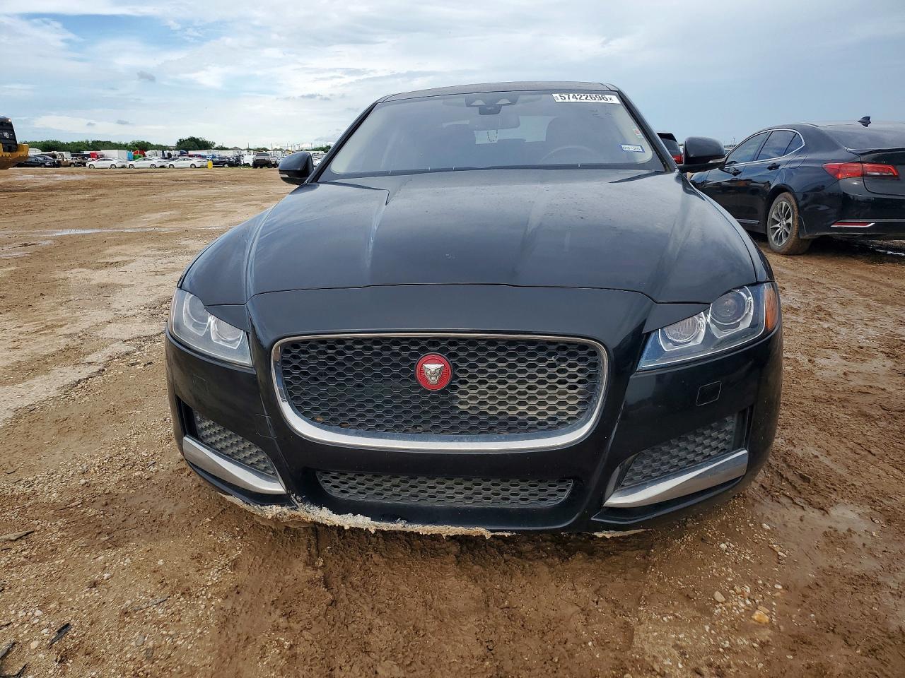 2017 JAGUAR XF