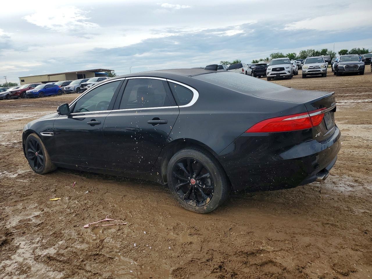 2017 JAGUAR XF