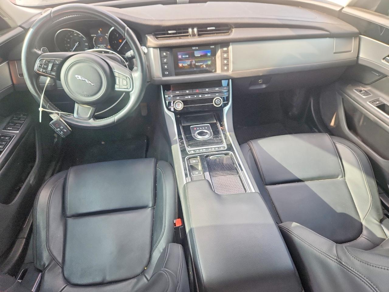 2017 JAGUAR XF
