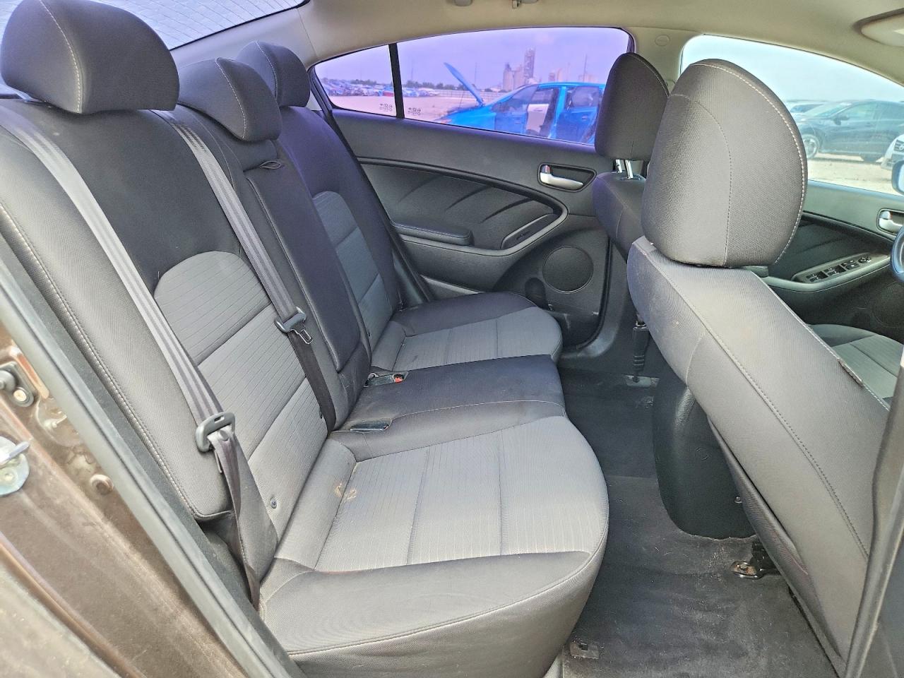 2017 KIA FORTE