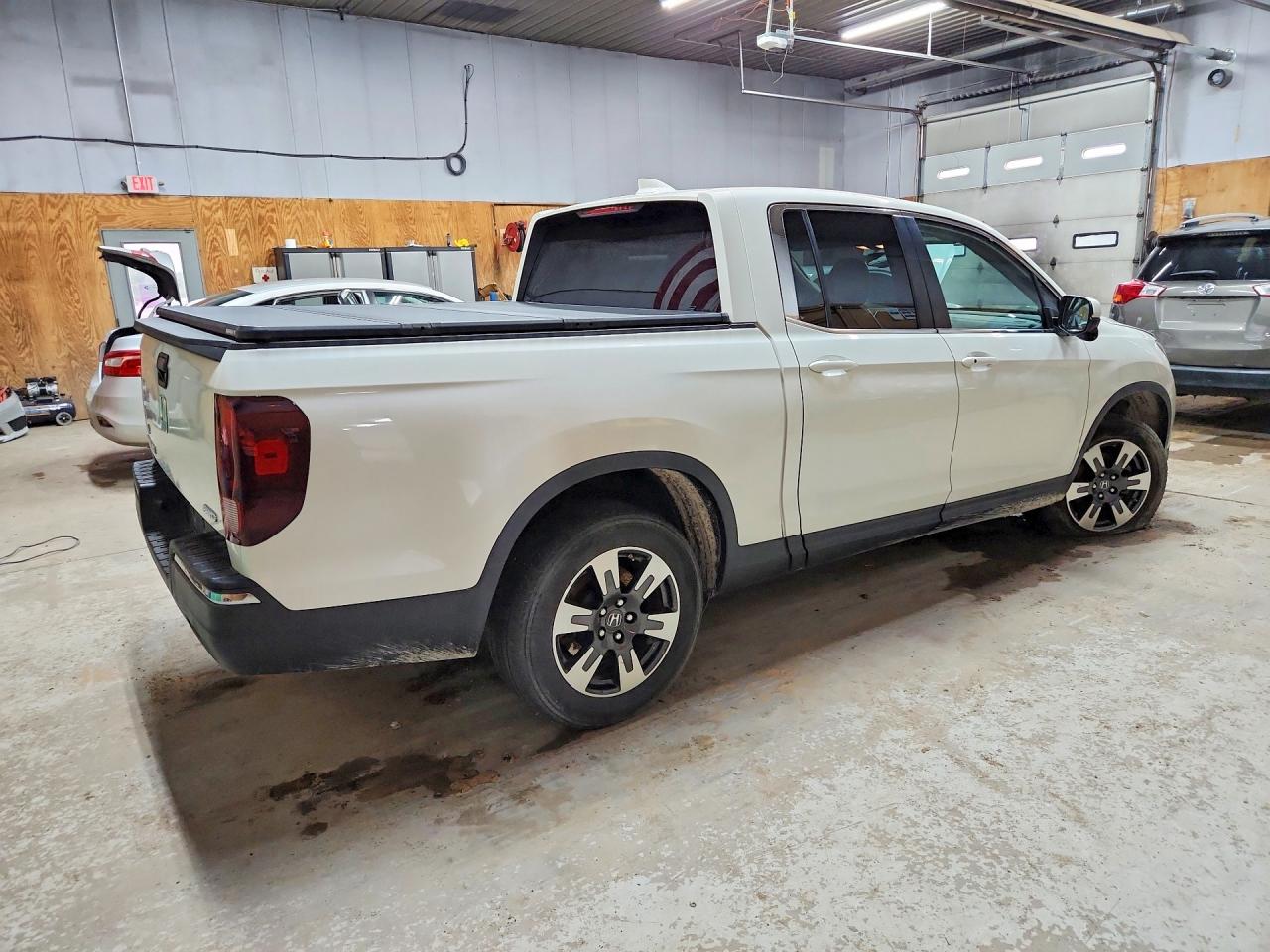 2017 HONDA RIDGELINE