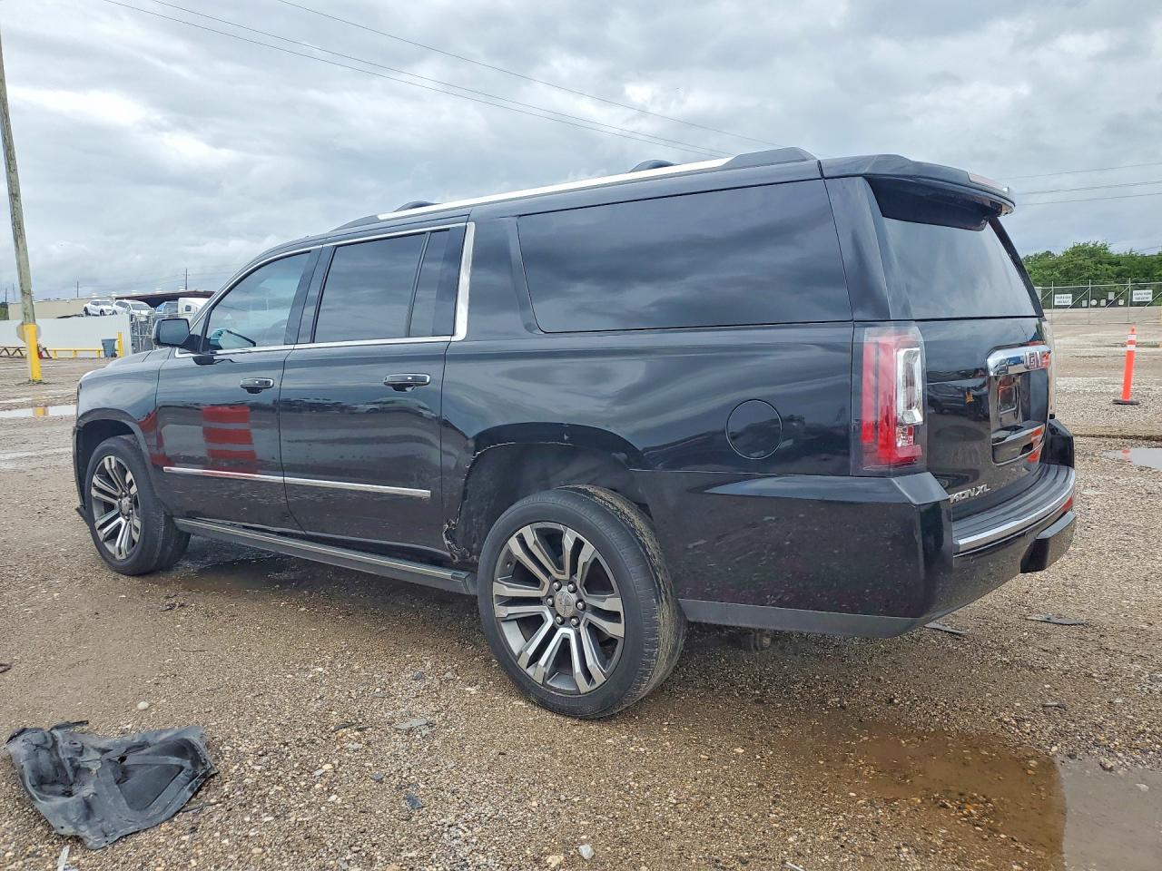 2019 GMC YUKON