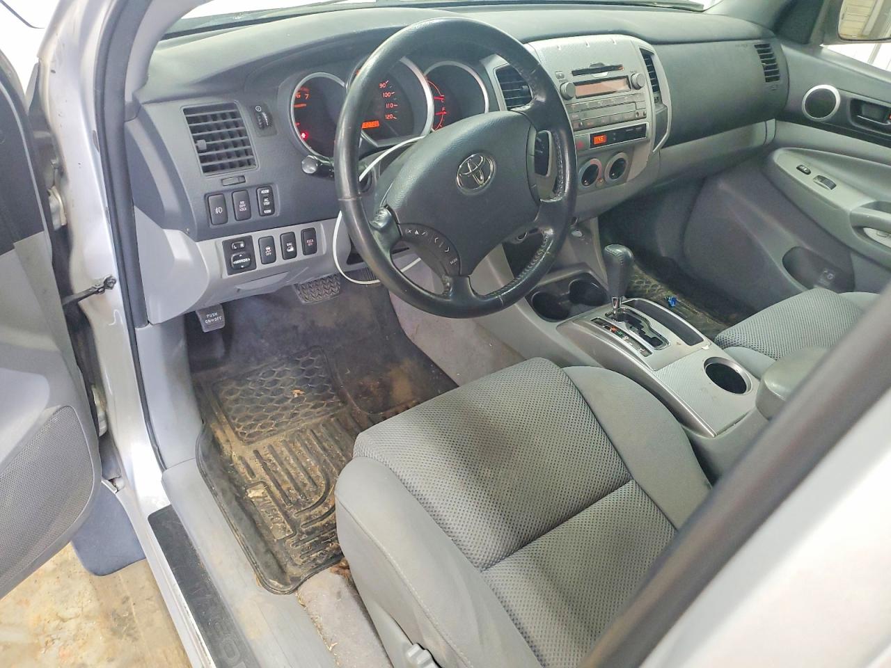 2010 TOYOTA TACOMA