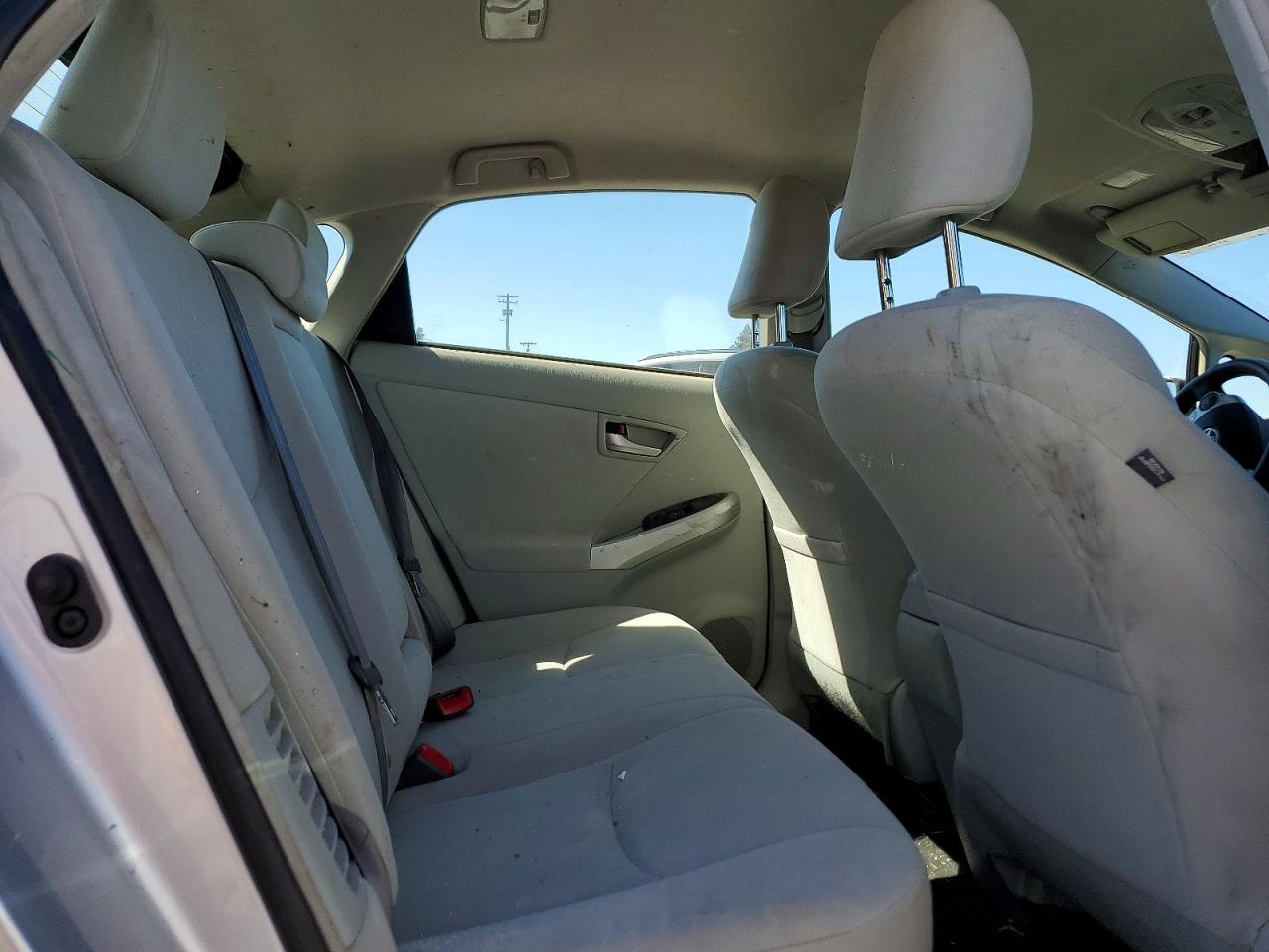 2015 TOYOTA PRIUS
