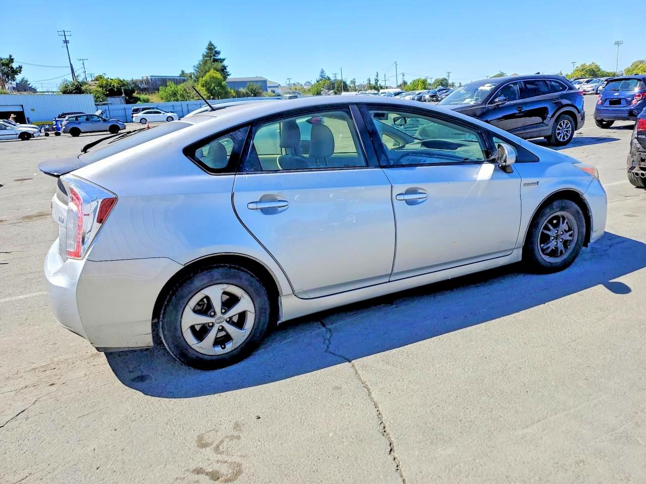 2015 TOYOTA PRIUS