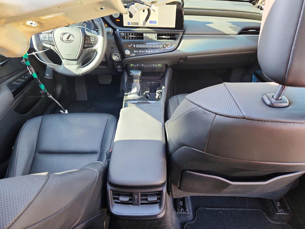 2023 LEXUS ES300